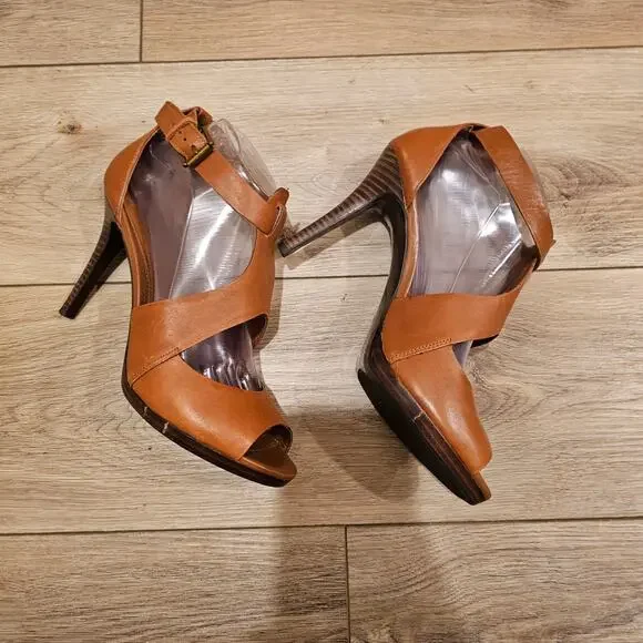 Lauren by Ralph Lauren Women's Beth Brown Leather Heels Size 9 - Picture 3 of 8